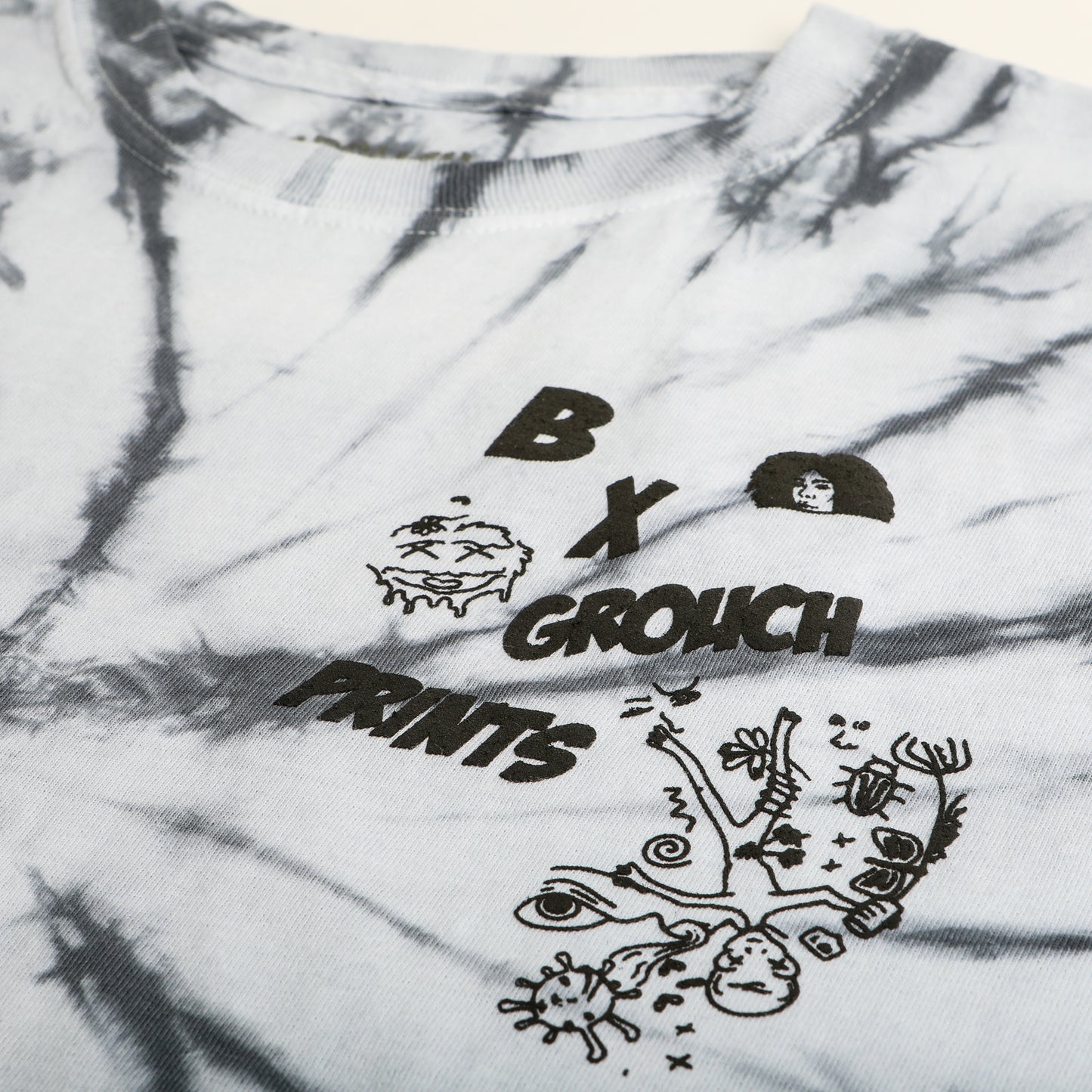 "STUCK IN MY HEAD" TEE - HAZY SILVER