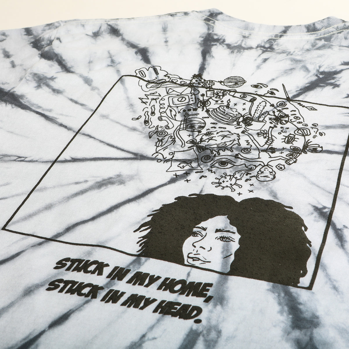 &quot;STUCK IN MY HEAD&quot; TEE - HAZY SILVER